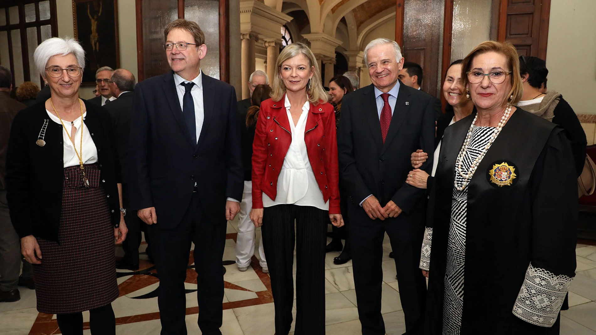 El presidente de la Generalitat, Ximo Puig, asistió ayer a la toma de posesión de la fiscal superior del Tribunal Superior de Justicia de la Comunitat Valenciana, Teresa Gisbert.