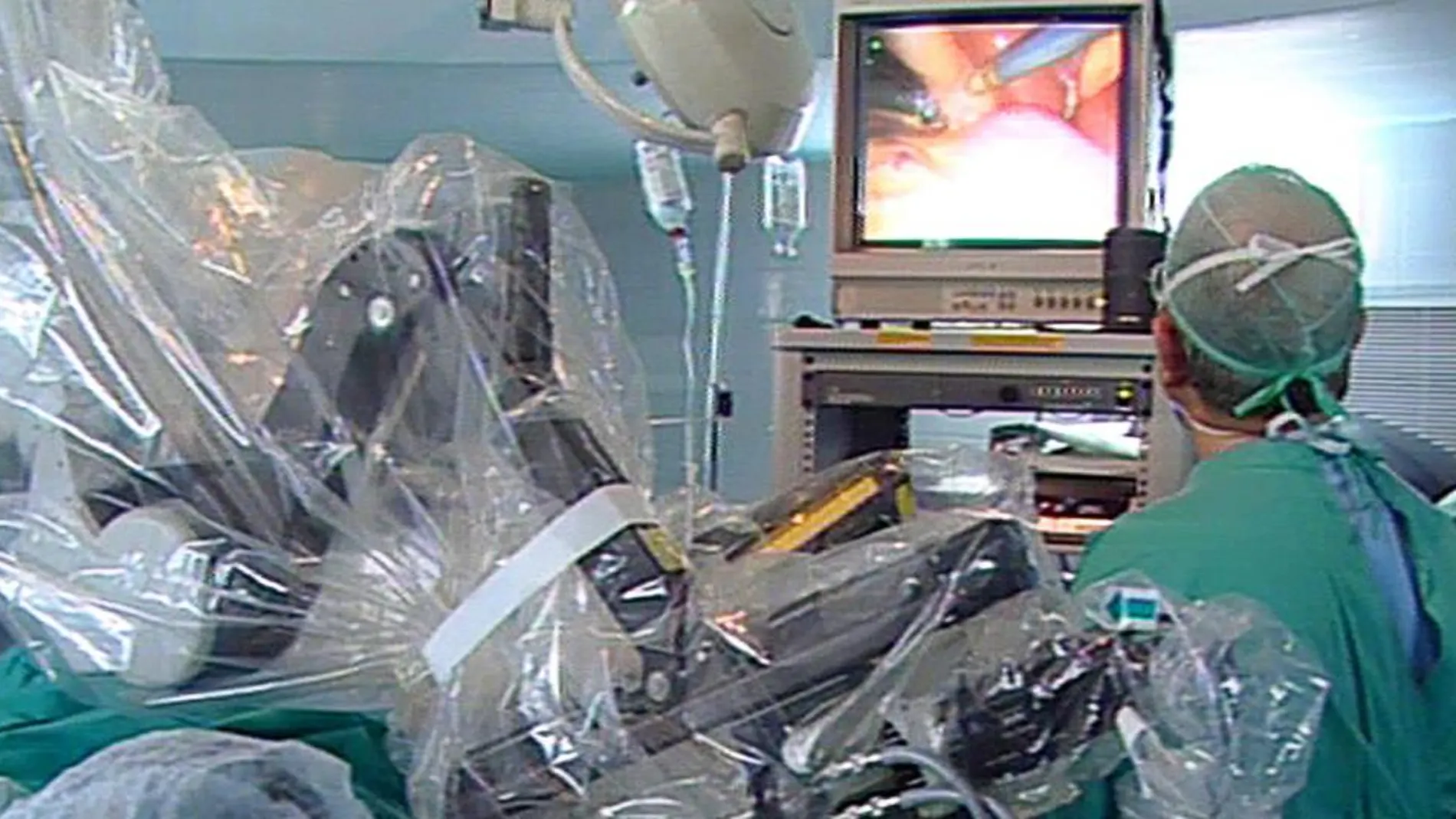 El robot Da Vinci permite realizar intervenciones quirúrgicas más seguras y precisas