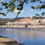 En la imagen el Ebro a su paso por la localidad tarraconense de Tortosa