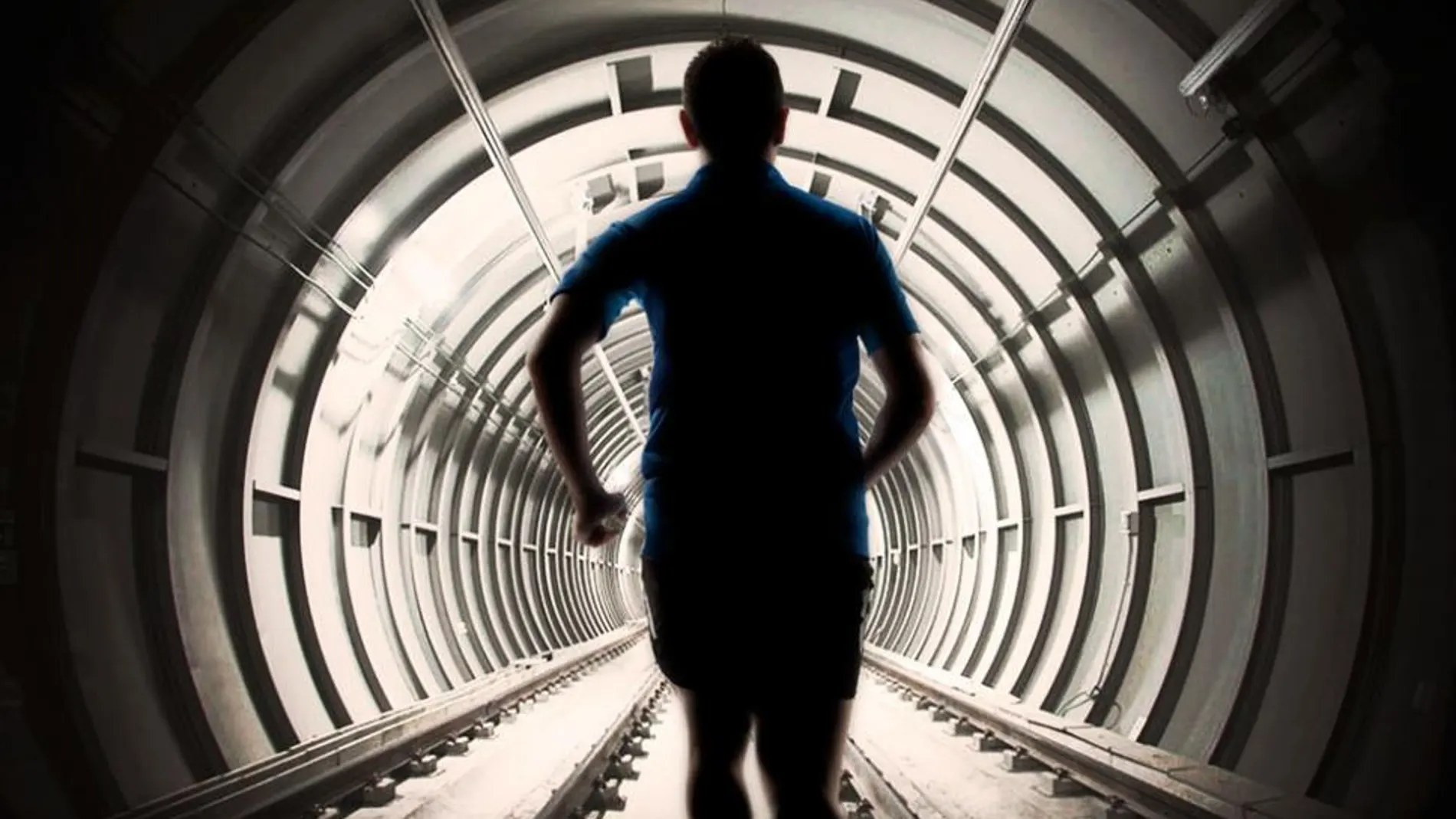 Una carrera nocturna por los túneles del Metro para apoyar Madrid 2020