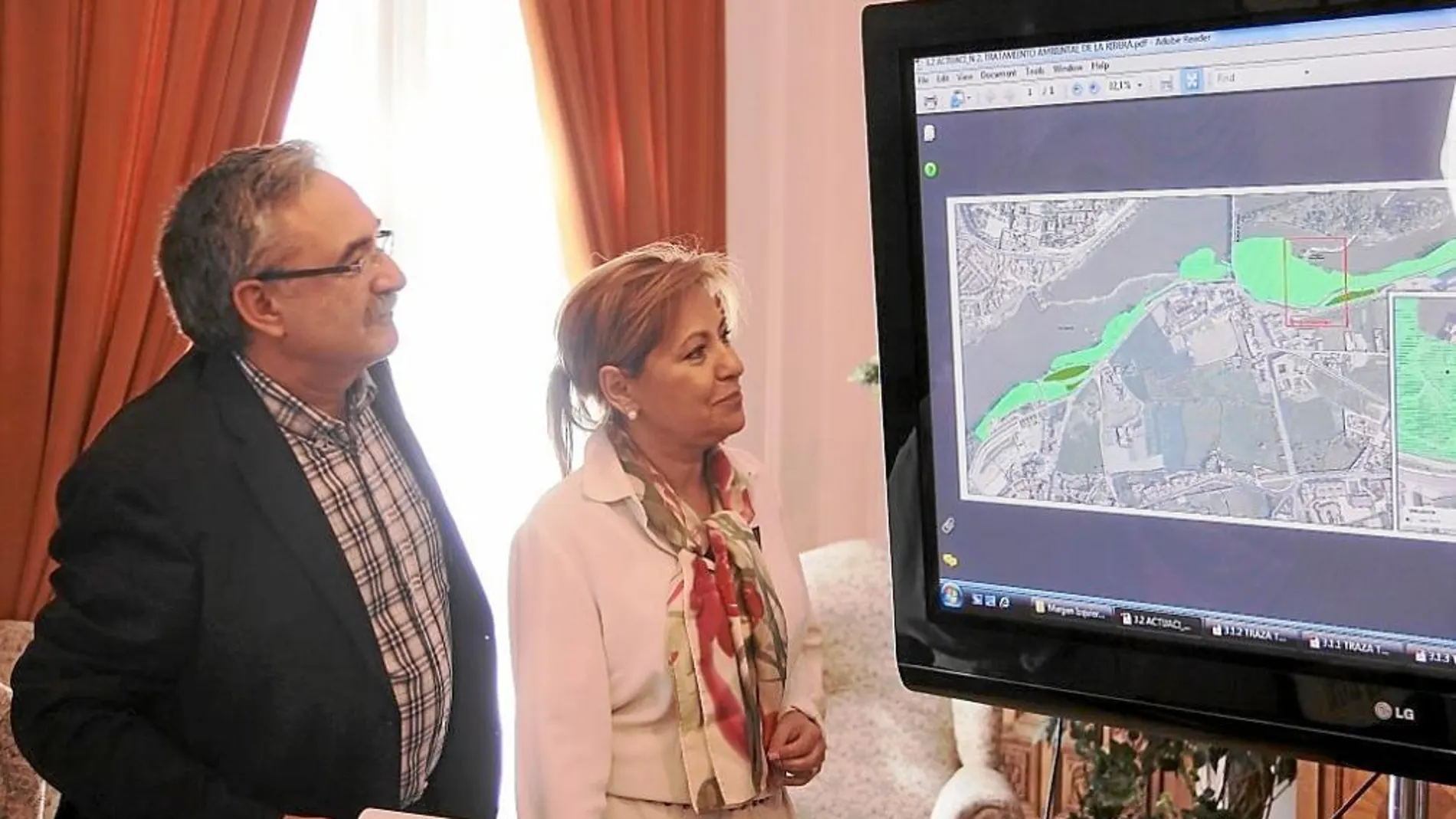 El portavoz municipal, Feliciano Fernández, y la alcaldesa de Zamora, Rosa Valdeón, en una presentación reciente