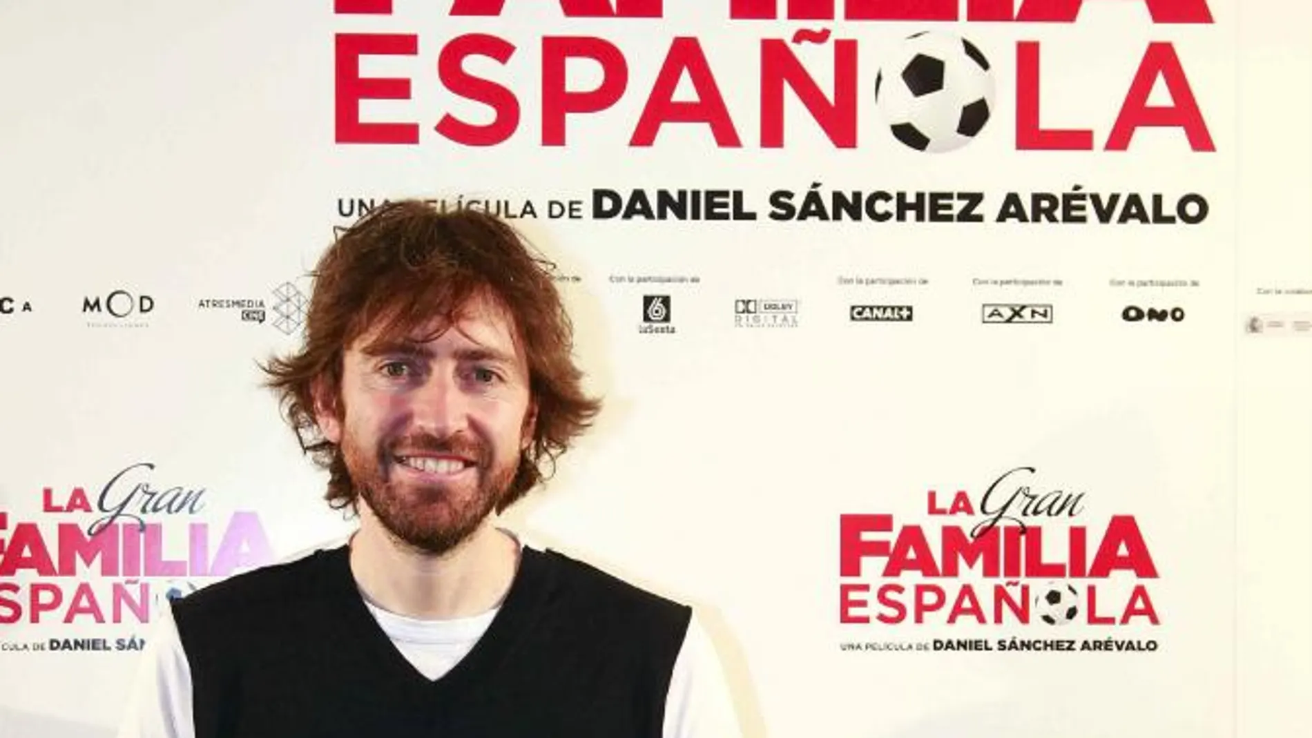 El director de cine Daniel Sánchez Arévalo, hoy en Barcelona, durante la presentación de "La gran familia española", su nueva película. La cinta es una de las cuatro preseleccionadas por la Academia de Cine para optar a representar a España en la carrera por el Óscar.
