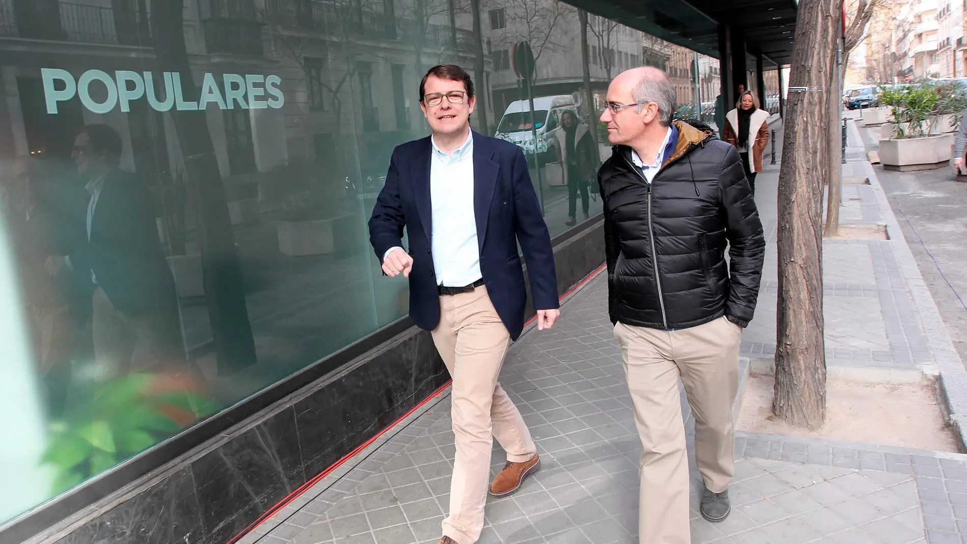 El presidente del Partido Popular de Castilla y León, Alfonso Fernández Mañueco, junto al presidente de la Diputación de Salamanca, Javier Iglesias