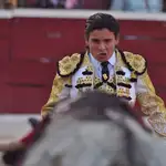 Michelito corta su primer rabo como matador de toros