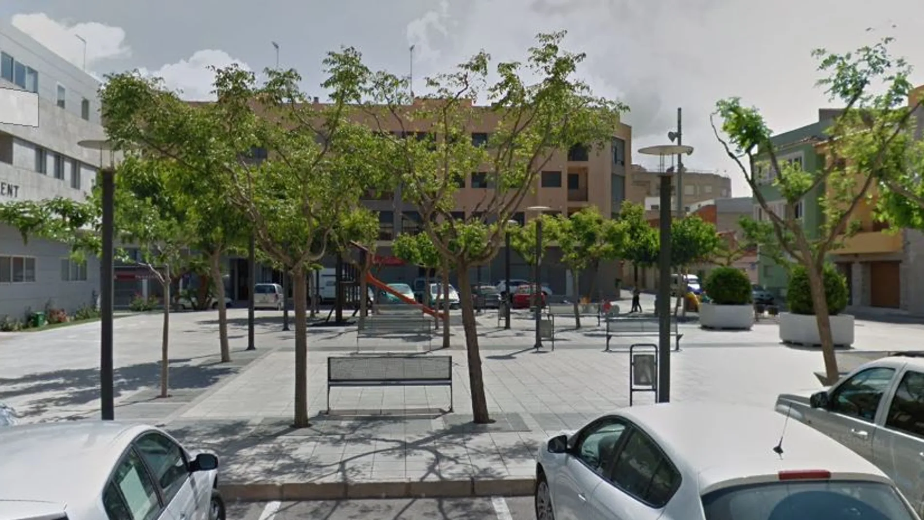 Imagen de la plaza del Ayuntamiento de Sant Joan Moro de Castellón (Google)