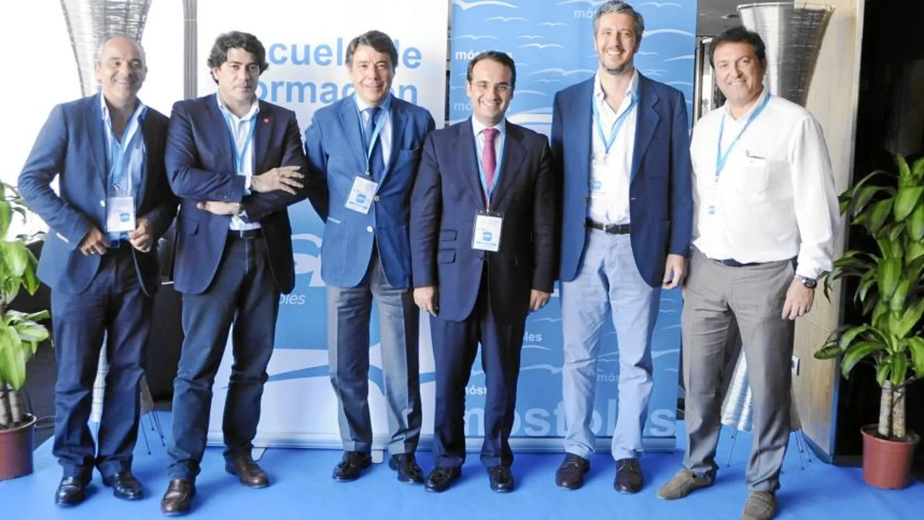 Daniel Ortiz con Ignacio González y alcaldes de distintas localidades madrileñas.
