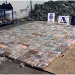 Los paquetes de cocaína estaban ocultos dentro de falsas piedras iguales a otras reales, que en total sumaban 188.000 kilos de rocas