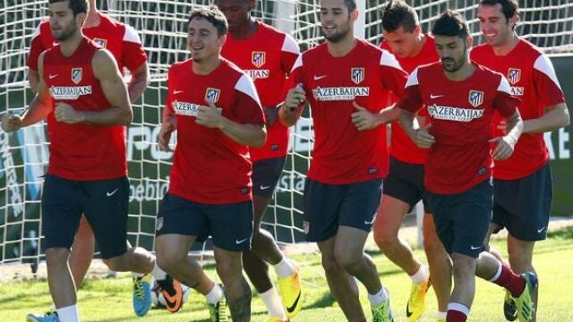 El Atlético, durante el entrenamiento de hoy para preparar el duelo europeo ante el Zenit