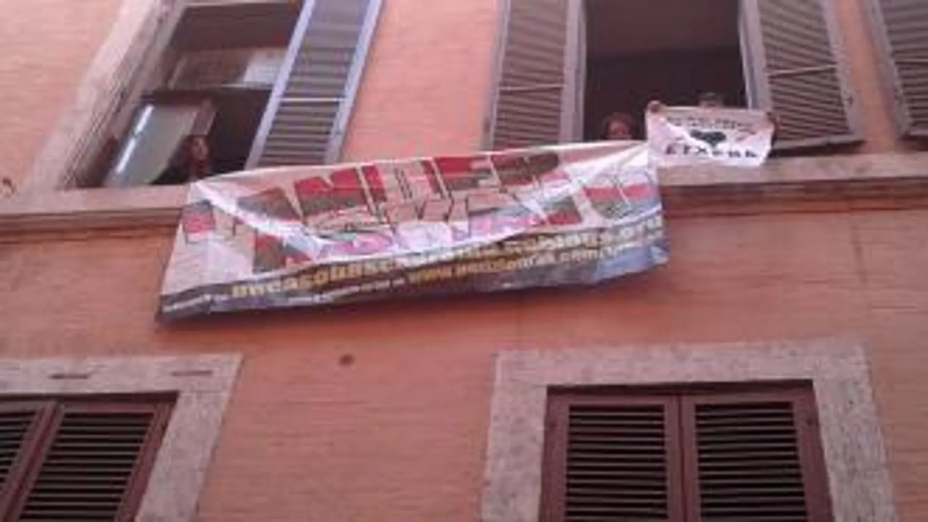 Imagen de la pancarta proetarra publicada en el blog Un caso basco a Roma