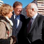 El presidente de la Generalitat Valenciana, Ximo Puig, ayer junto con la presidenta de la Fundación Mujeres por África, María Teresa Fernández de la Vega; y el Alto Representante para la Alianza de Civilizaciones de la Organización de Naciones Unidas, Miguel Ángel Moratinos