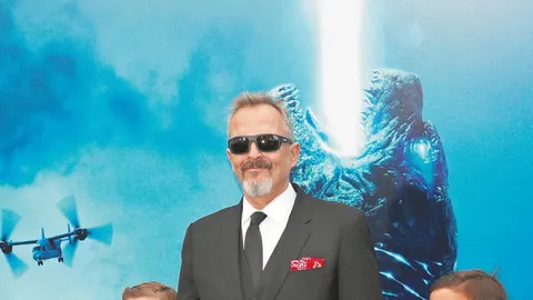El cantante acudió el pasado fin de semana junto a sus mellizos al estreno mundial de «Godzilla» en Los Ángeles.