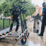 A principios de este mes, la Policía Local de Valencia retiraba de las calles de Valencia casi un centenar de patinetes eléctricos por ocupación ilegal del espacio público