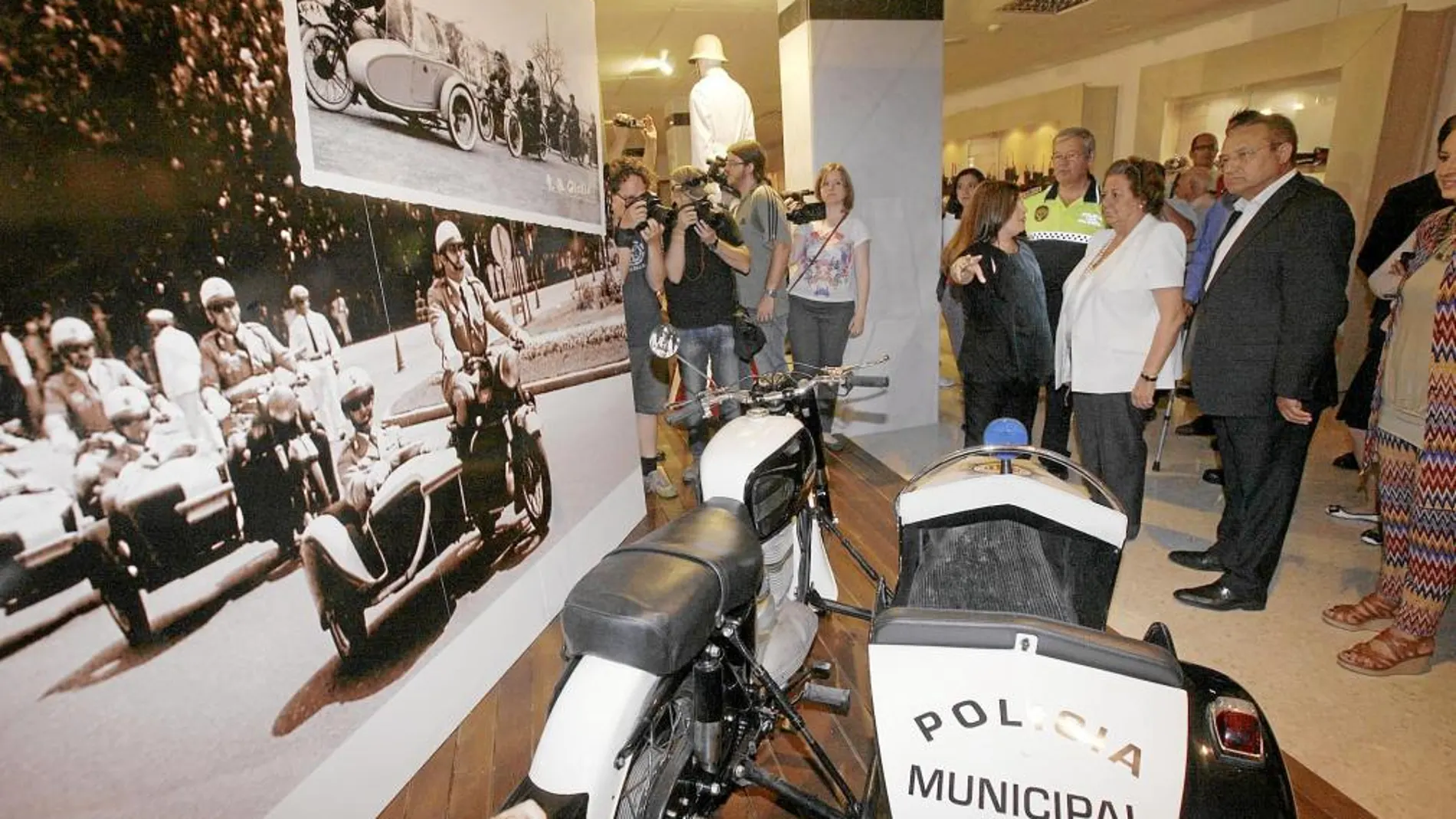 Barberá y Miquel Domínguez inauguraron ayer el Museo