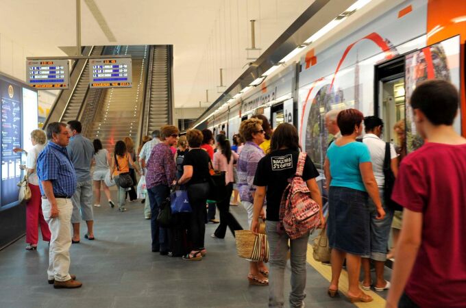 El metro y el Tram ampliarán horarios por la festividad de la Asunción