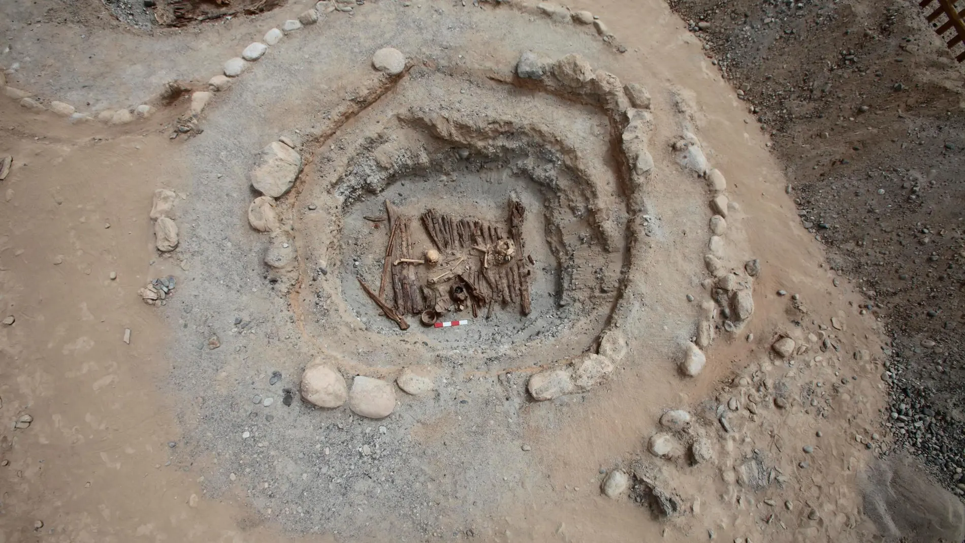 Los residuos que contenían THC se extrajeron de los quemadores de un cementerio conocido como Jirzankal en las remotas montañas de Pamir / Foto: Xinhua Wu