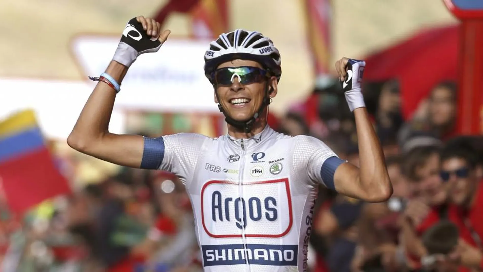 El francés Warren Barguil (Argos) se impone vencedor de la decimosexta etapa de la Vuelta a España disputada hoy entre Graus y la Estación de Formigal, de 146,8 kilómetros