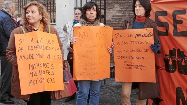 Las protestas por los recortes y el retraso en la puesta en funcionamiento de los programas ya generó movilizaciones en 2012