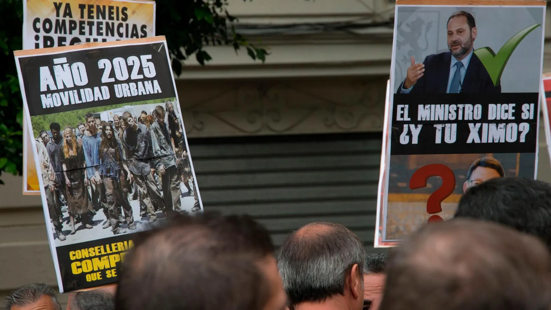 Los taxistas tampoco están conformes con la regulación de la Generalitat. Consideran que la precontratación debe ser mayor. En la imagen, durante una protesta