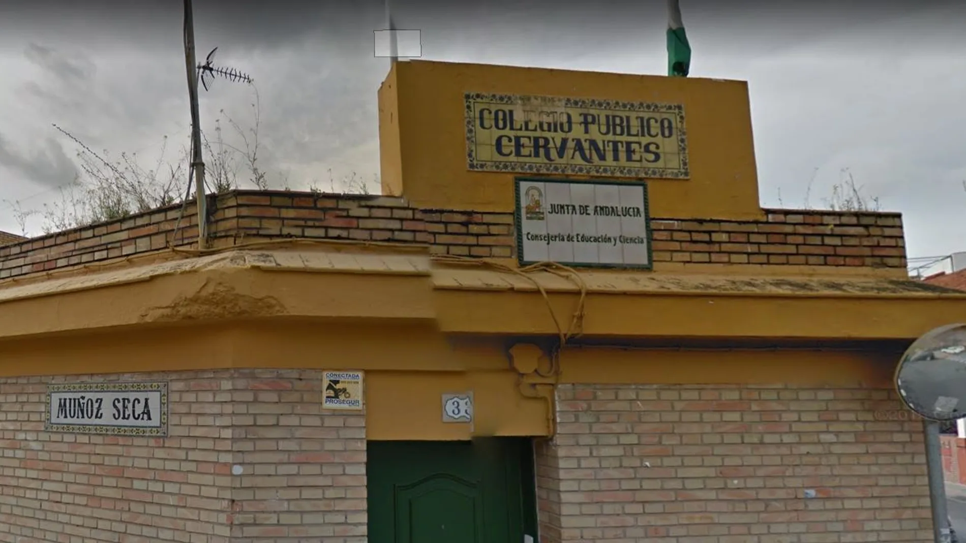 Los padres instalaron una grabadora en la mochila de la niña para demostrar el maltrato