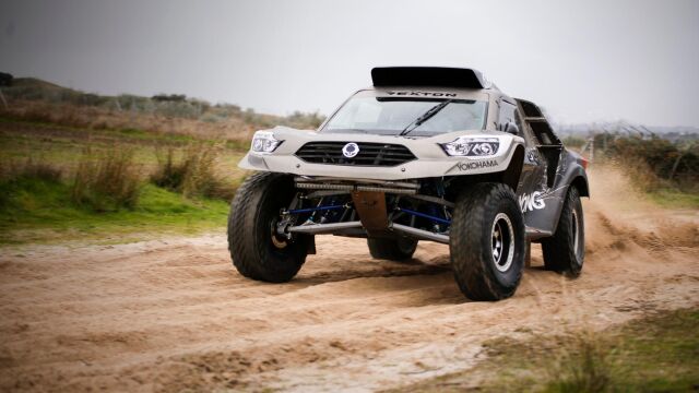 El Rexton, un vehículo agresivo para luchar por el Dakar 2019. El interior va equipado con toda la tecnología necesaria para tan dura prueba