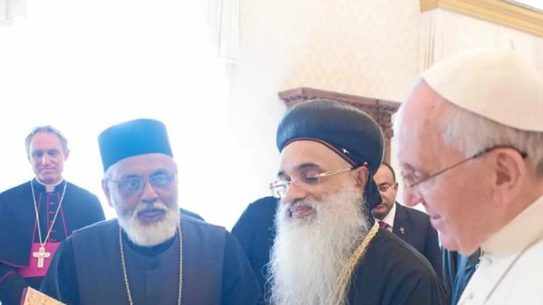 El Papa Francisco se reunió ayer en el Vaticano con Paulose II, el líder de la Iglesia ortodoxa siria