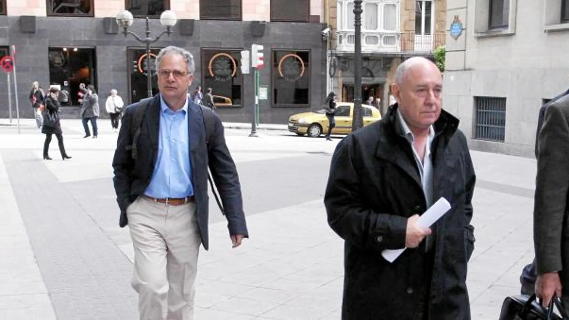 Currin quiere entrevistarse con los presos de ETA