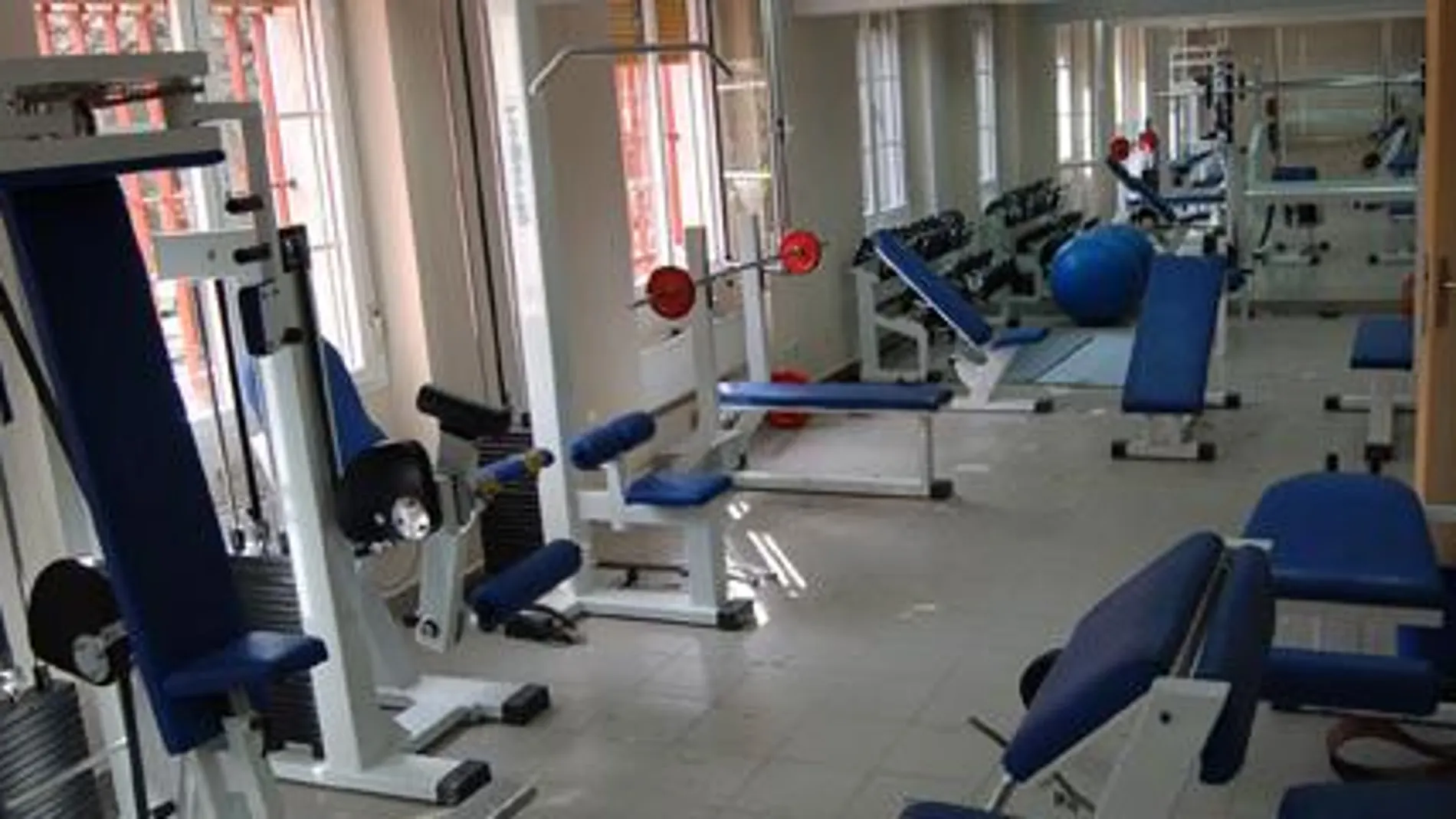 El detenido estafó a 243 personas haciéndose pasar por entrenador personal