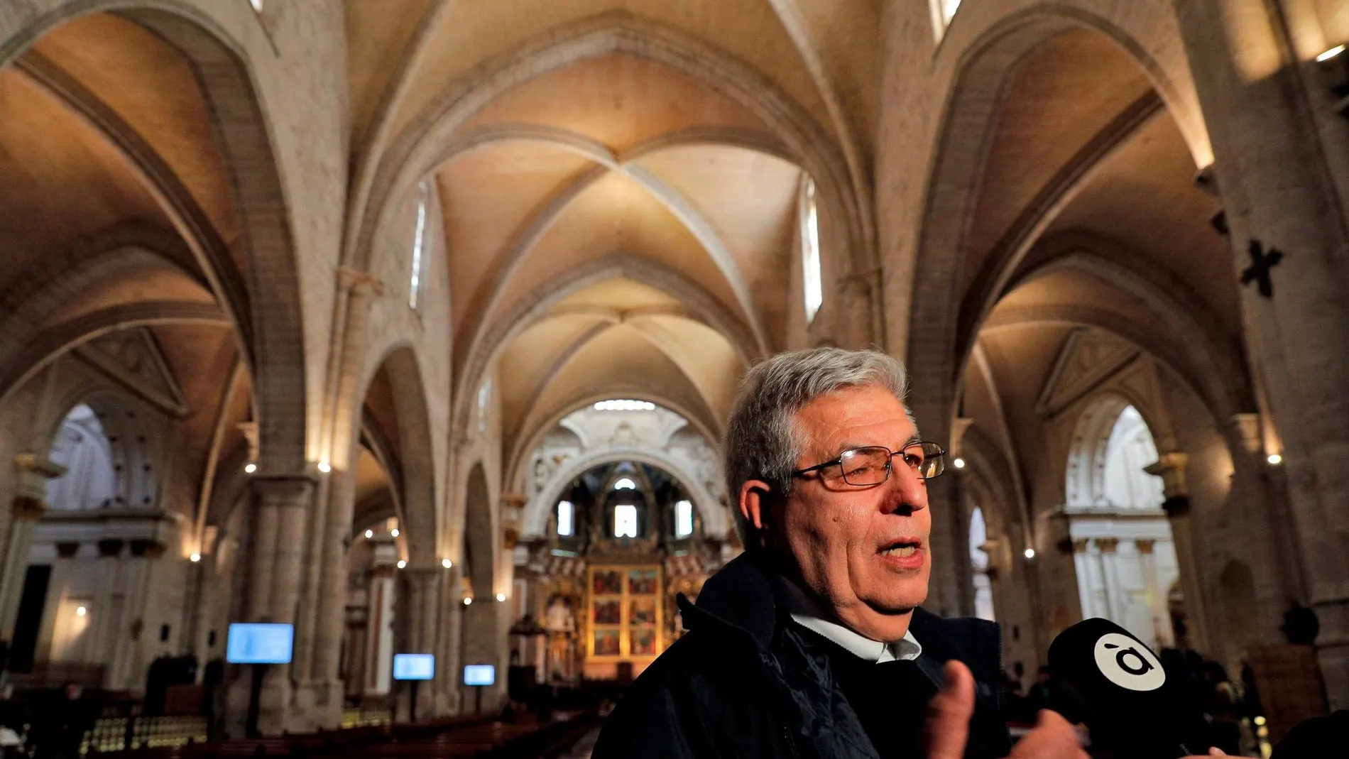 El canónigo conservador del patrimonio artístico de la catedral de València, Jaime Sancho Andreu