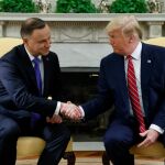Donald Trump durante su reunión con el presidente polaco, Andrzej Duda/Ap