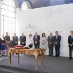 Susana Díaz pronuncia su discurso, en presencia de sus consejeros