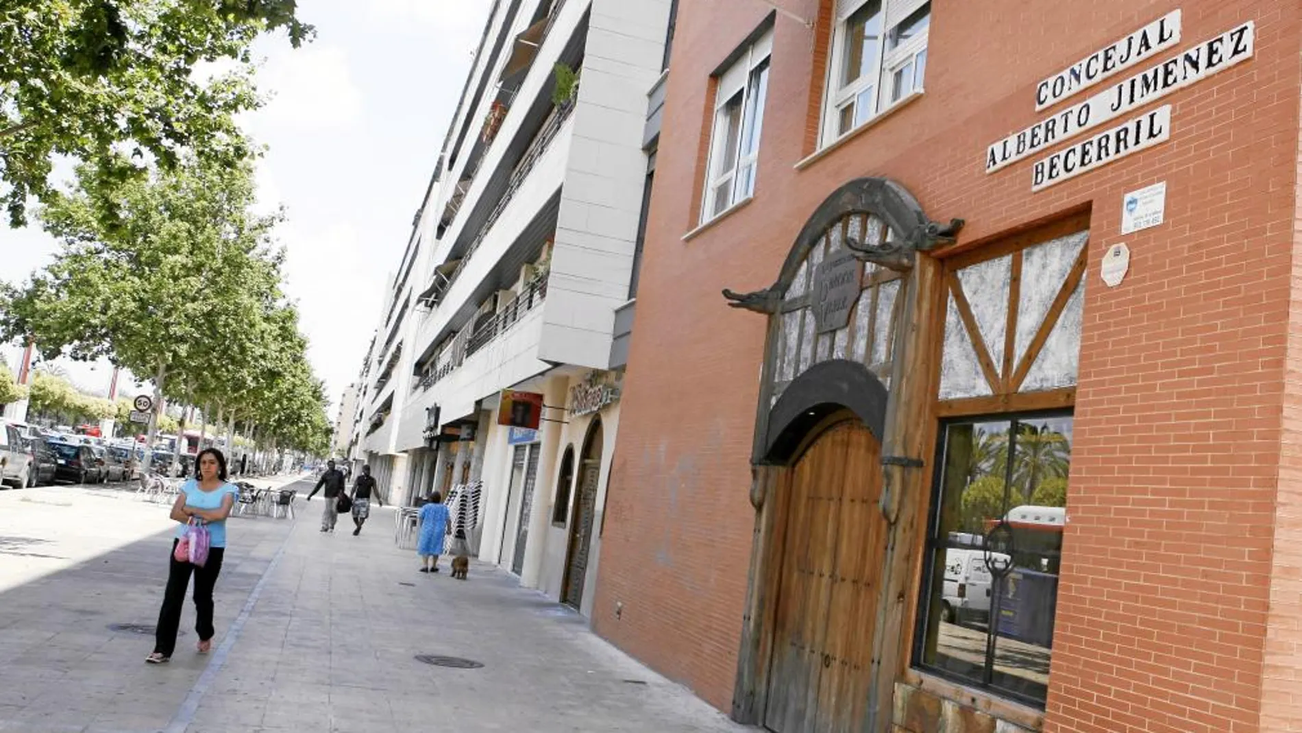 El Ayuntamiento sevillano planea implantar la zona azul en varias calles de la Macarena