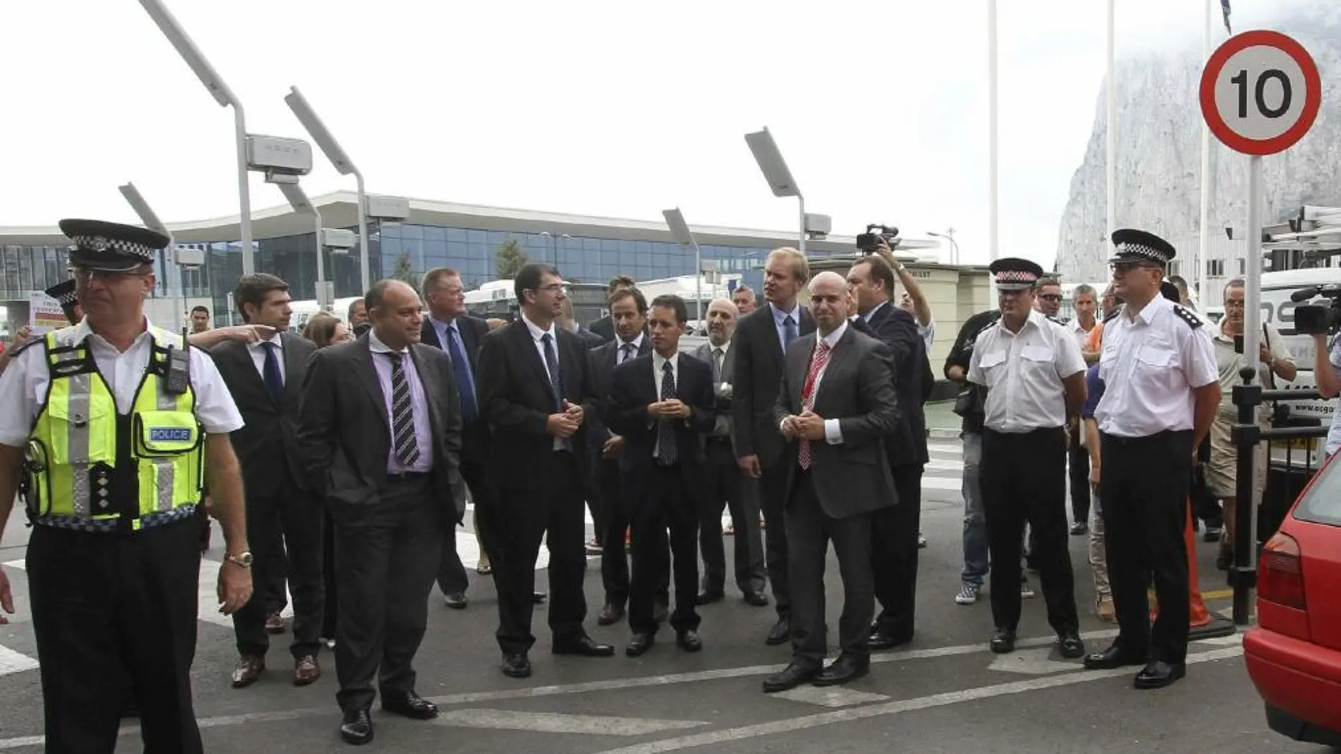 Expertos de los servicios de Interior, Aduanas y de Justicia de la UE y de la oficina antifraude europea, en Gibraltar