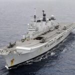 Fotografía sin fechar facilitada por el Ministerio de Defensa británico del buque HMS Illustrious