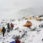 El Everest vivió una jornada donde había que esperar para subir