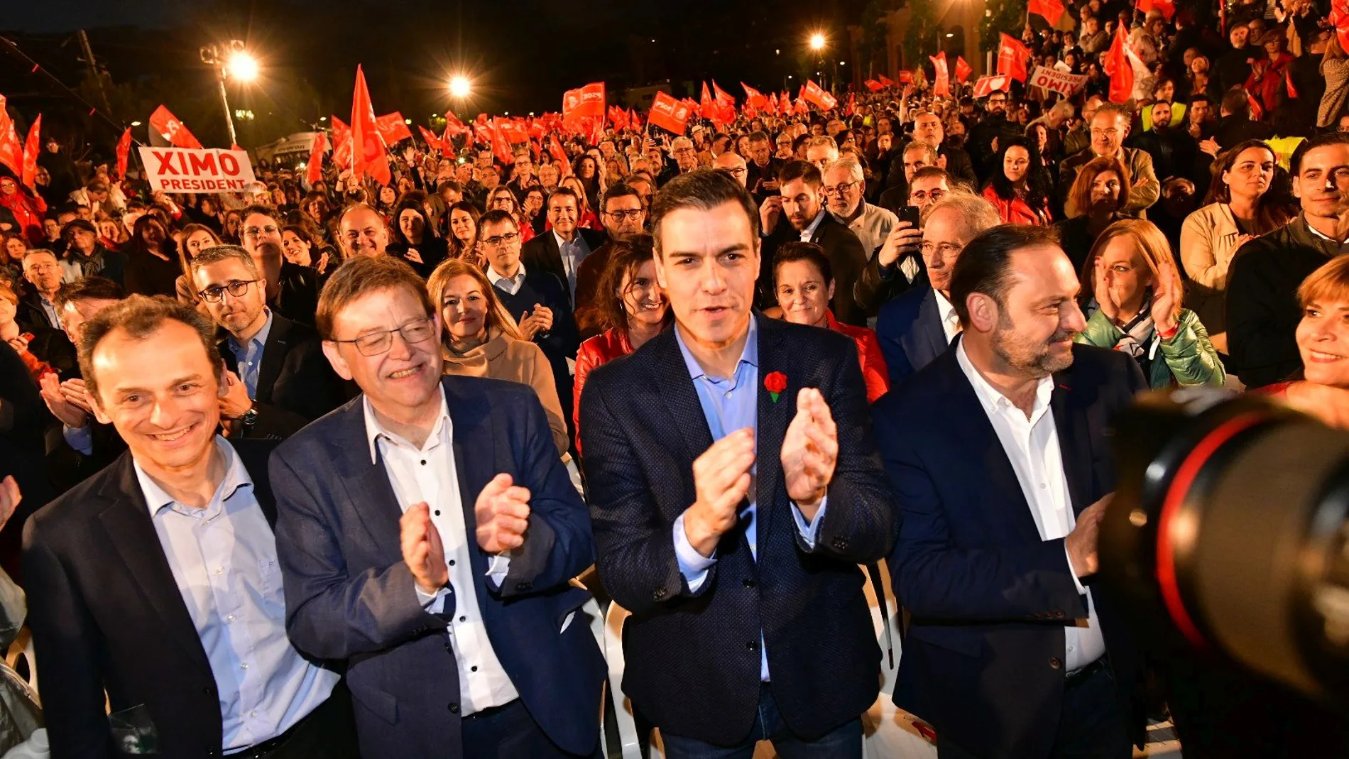 El candidato socialista a la Presidencia del Gobierno, Pedro Sánchez, y el candidato a la Generalitat, Ximo Puig