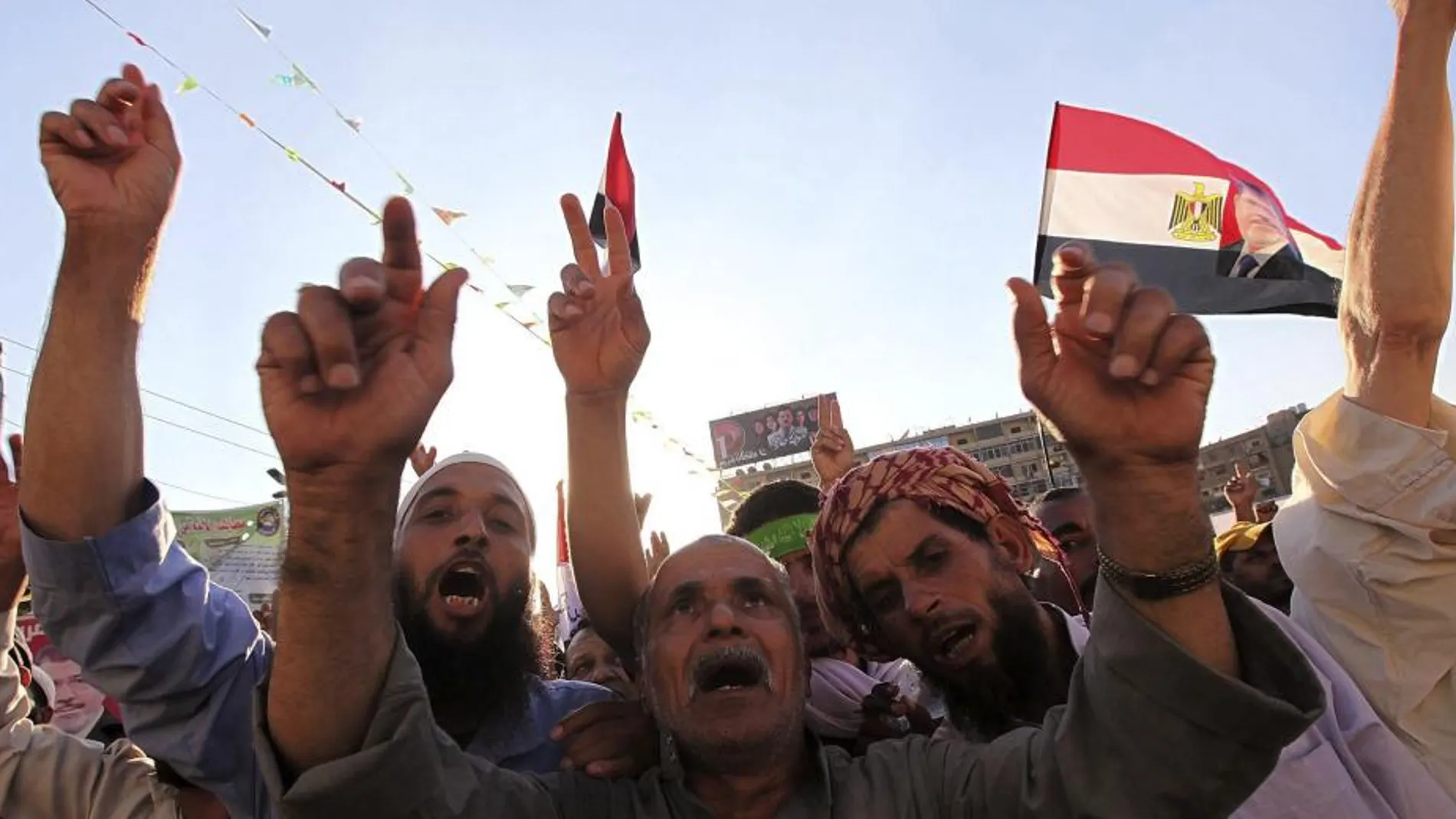 La teoría del complot contra Mursi se abre paso en Egipto