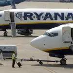  180 evacuados por el aterrizaje forzoso de un avión de Ryanair en Sevilla