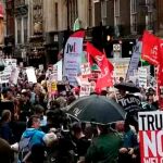 Miles de personas en Londres, gritan a Trump “no eres bienvenido”