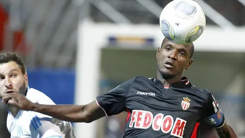 Eric Abidal juega en el AS Monaco, club que sí creyó en su total restablecimiento médico tras sufrir cáncer de hígado