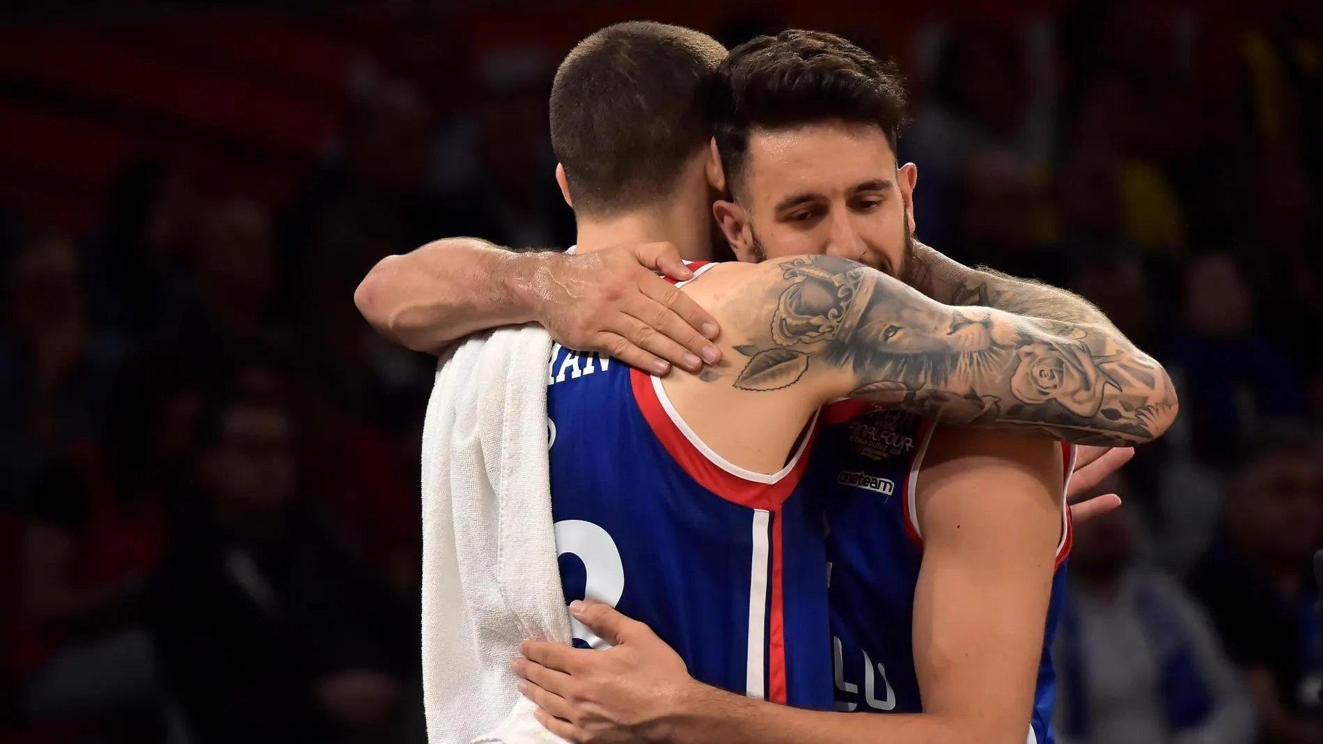 Adrien Moerman y Krunoslav Simon, jugadores de Anadolu Efes