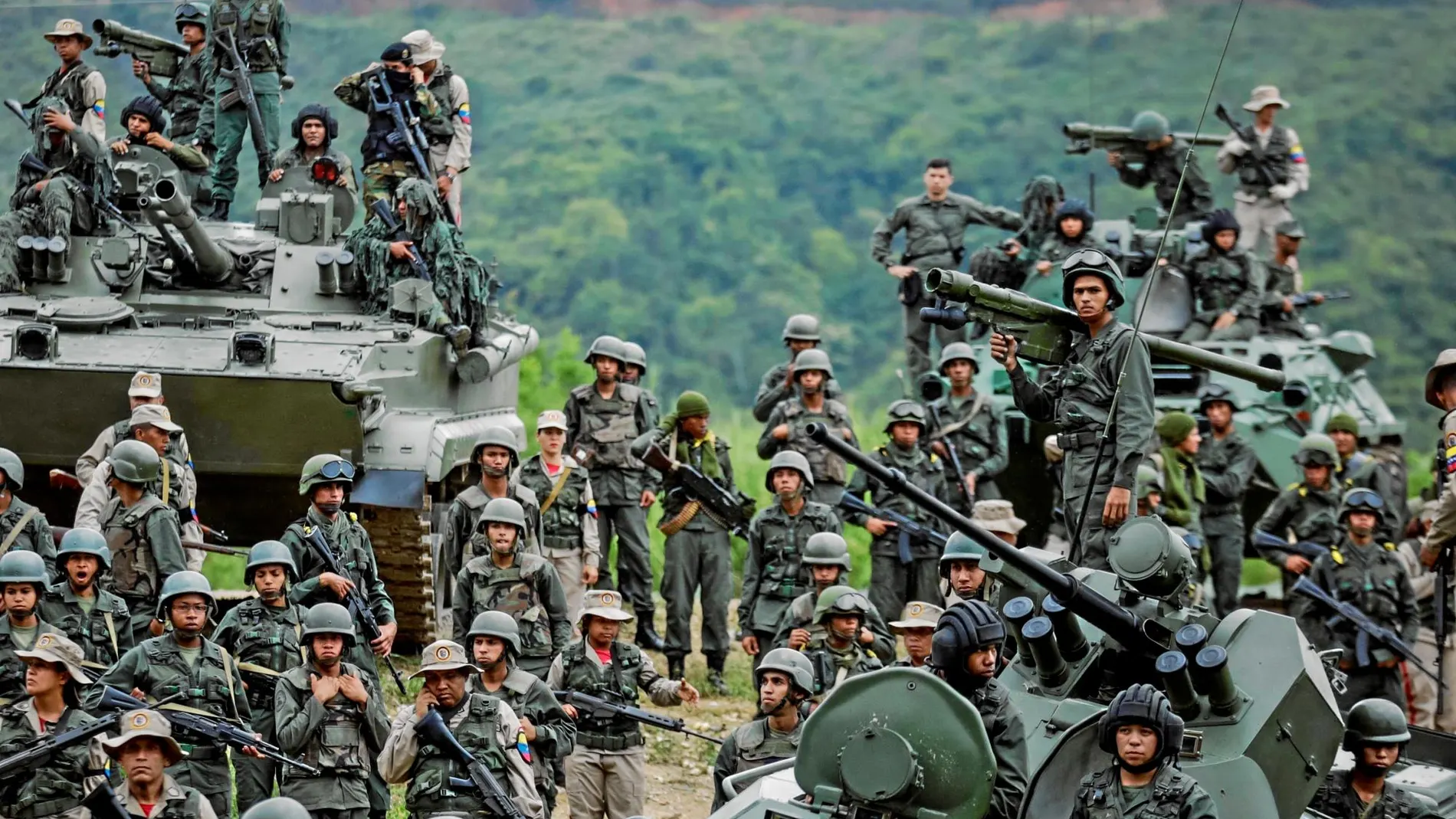 Militares venezolanos en un acto oficial con el ministro de Defensa esta semana / Efe