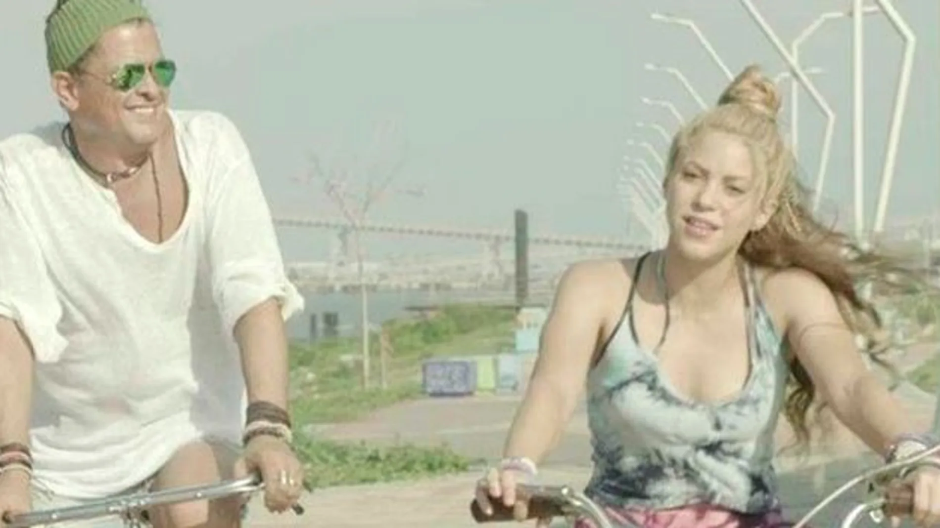 Fotograma del vídeo "La bicicleta"
