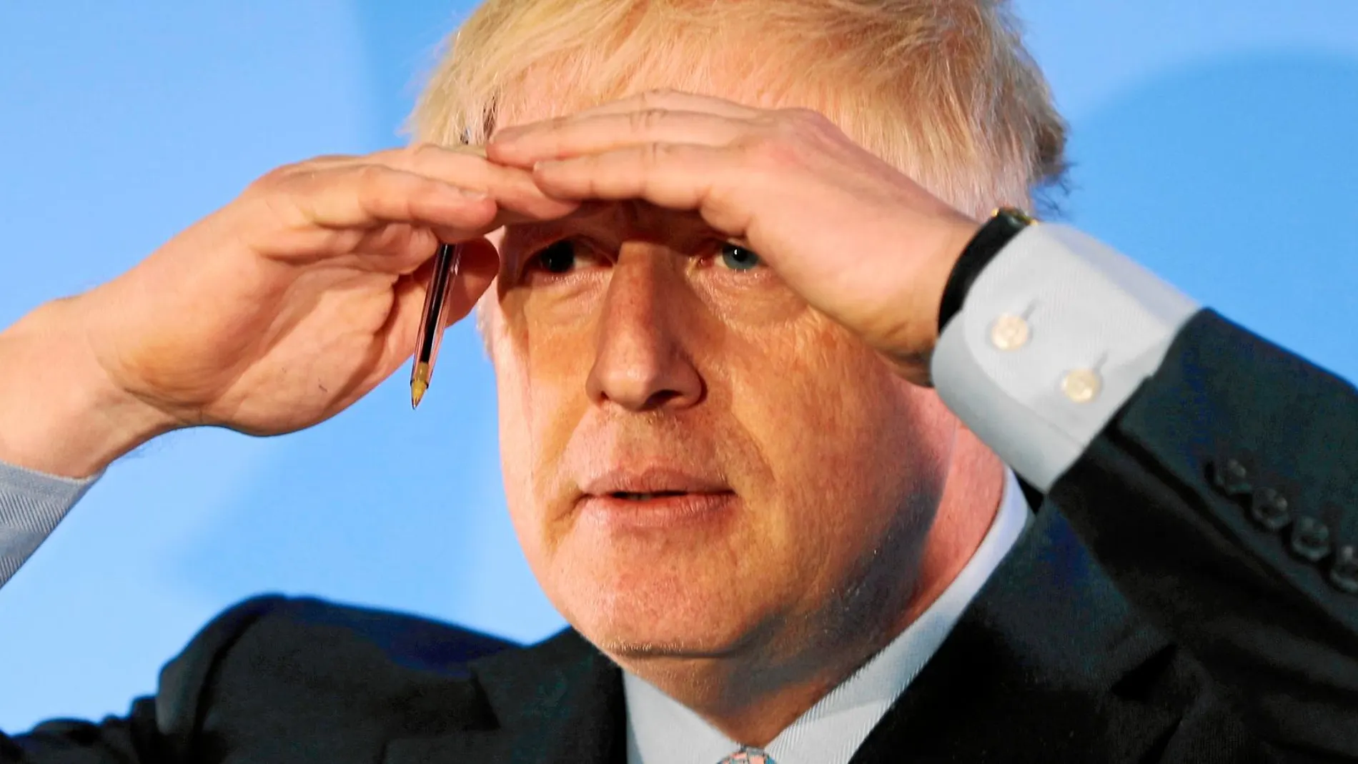 Fuera del búnker. Boris Johnson, favorito entre las bases «tories» para suceder a Theresa May, explicó ayer en la Real Academia de Ingeniería sus propuestas de cara a las primarias del partido