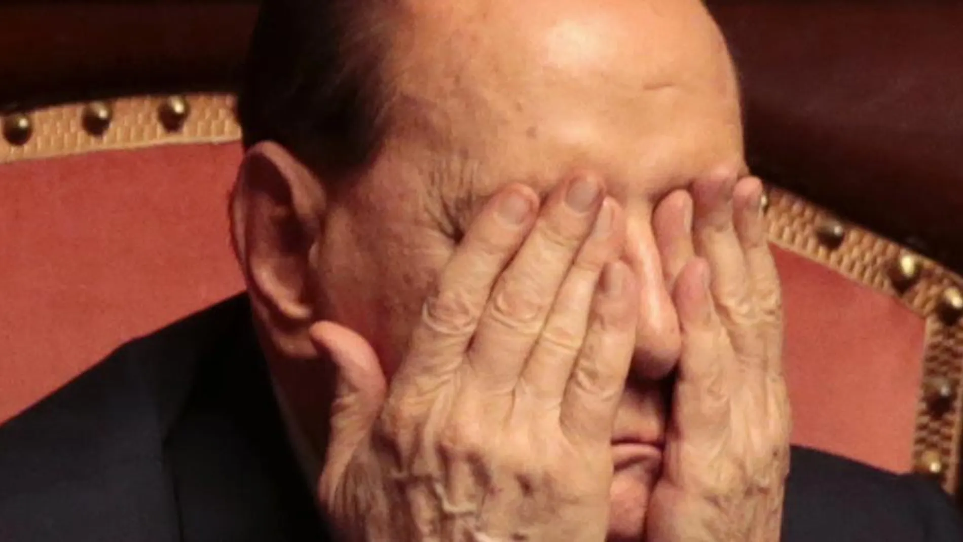 Berlusconi, listo para limpiar retretes o recoger tomates