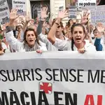  Los farmacéuticos ruegan al Gobierno que pague la deuda de la Generalitat