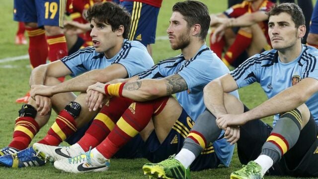 Desolación en la cara de los jugadores españoles tras perder ante Brasil