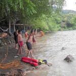 Los dos bomberos impartirán cursos de rescate acuático en Nicaragua
