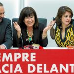 Ábalos, Narbona y Adriana Lastra, ayer, en la Ejecutiva que se celebró en Ferraz para analizar el resultado. Foto: Alberto R. Roldán