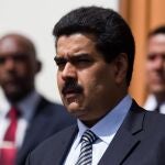 CARACAS (VENEZUELA), 17/12/2012.- El vicepresidente de Venezuela, Nicolás Maduro, participa en un homenaje a Simón Bolívar hoy, lunes 17 de diciembre de 2012, con motivo del 182 aniversario de la muerte del militar y político venezolano. EFE/MIGUEL GUTIÉRREZ