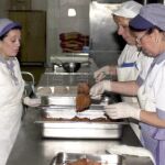 Los nuevos pliegos primarán la proximidad de las cocinas al centro escolar /Foto: EFE